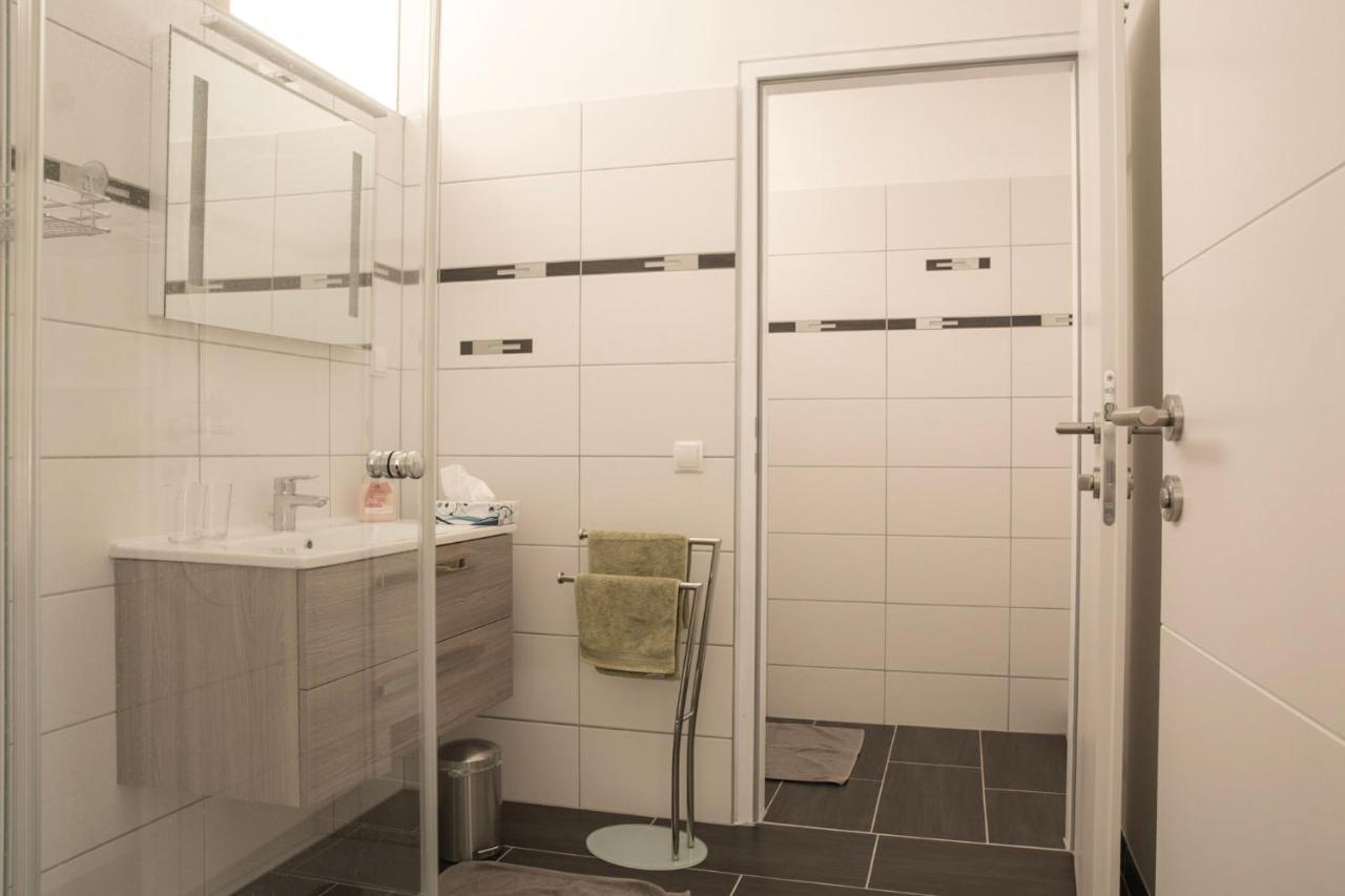 Strass  Ferienwohnung Am Weingut Eisenbock מראה חיצוני תמונה