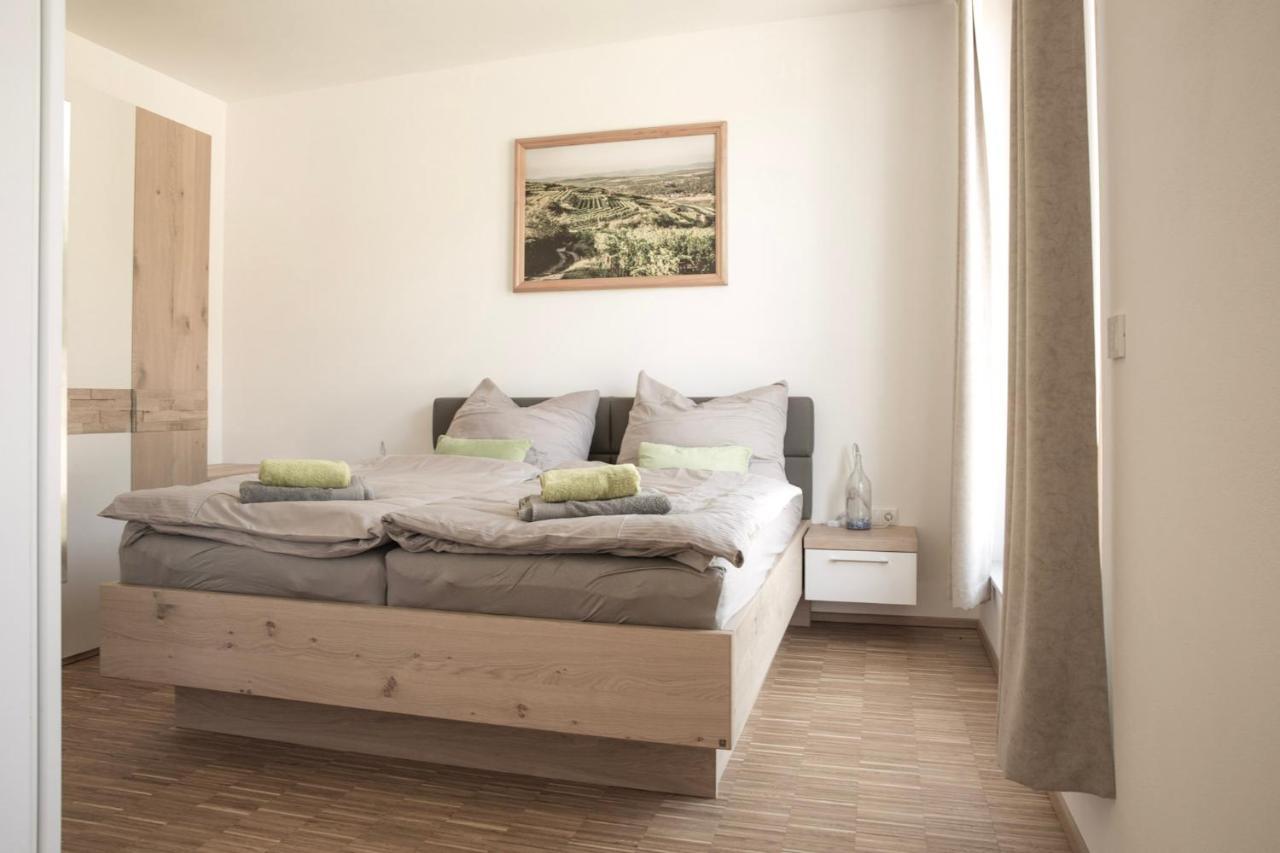 Strass  Ferienwohnung Am Weingut Eisenbock מראה חיצוני תמונה