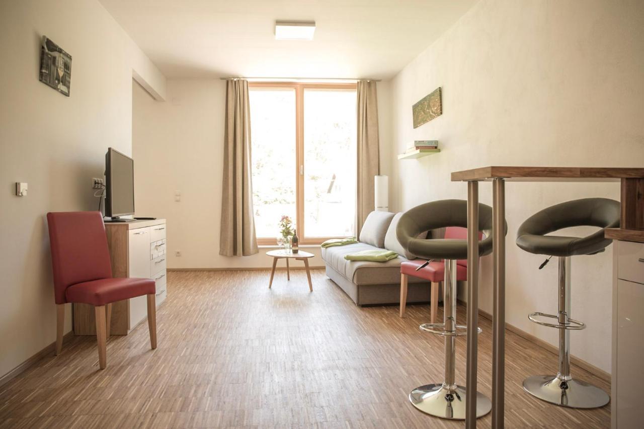 Strass  Ferienwohnung Am Weingut Eisenbock מראה חיצוני תמונה